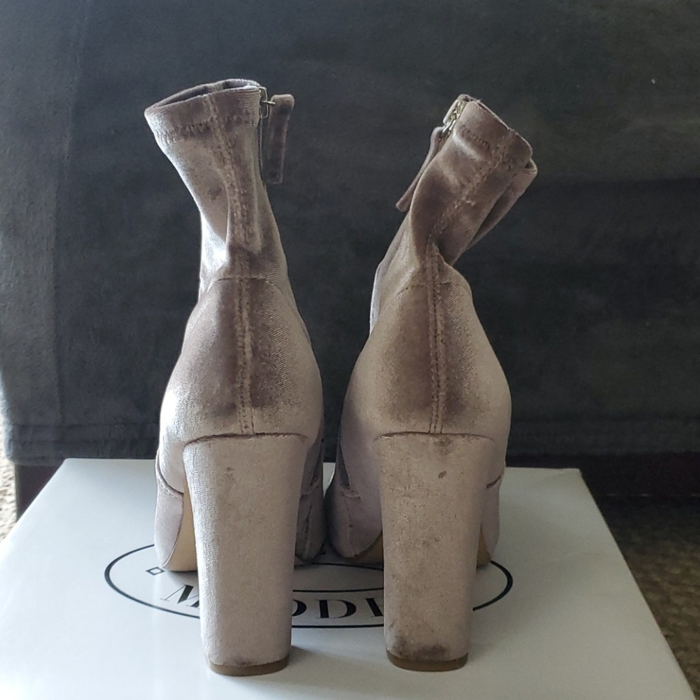 Velvet booties - Picture 3 of 5